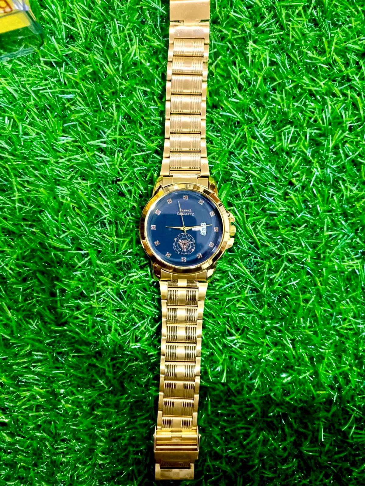 ™ARMANI Gold WATCHES _ Buy 1 Get 1 Free - 800 Rs.